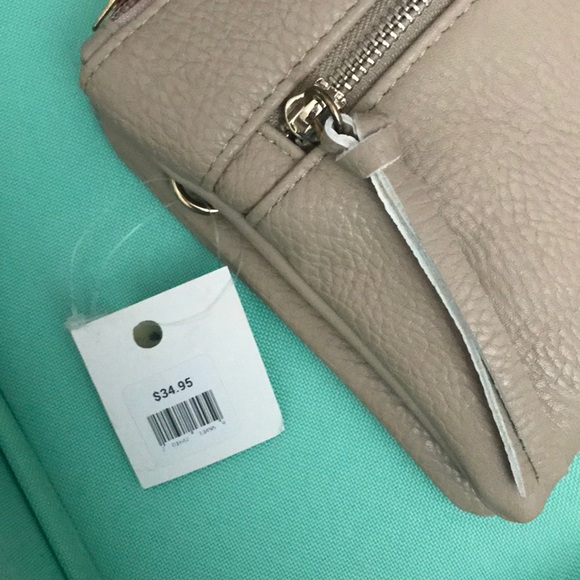 NWT Taupe Clutch/Wristlet - Picture 4 of 4